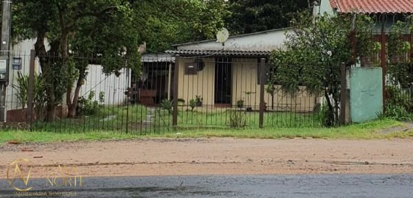 Terreno à venda  com 300m², Avenida Edgar Pires de Castro no bairro Hípica em Porto Alegre