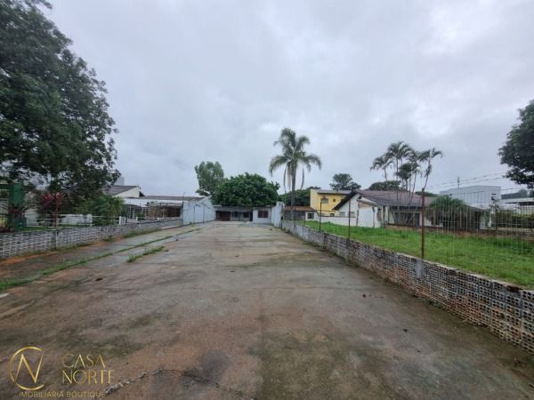Terreno à venda  com 550m², Avenida Juca Batista no bairro Cavalhada em Porto Alegre
