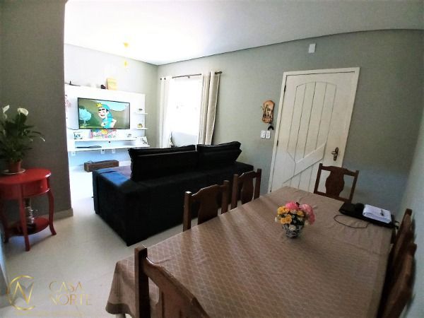 Casa à venda com 2 quartos, 70m², 2 vagas, Rua Lelis Leo Garcia Espartel no bairro Hípica em Porto Alegre