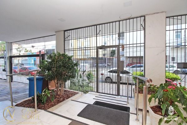 Apartamento à venda com 3 quartos, 102m², 1 suíte, 1 vaga, Rua Dezessete de Junho no bairro Menino Deus em Porto Alegre