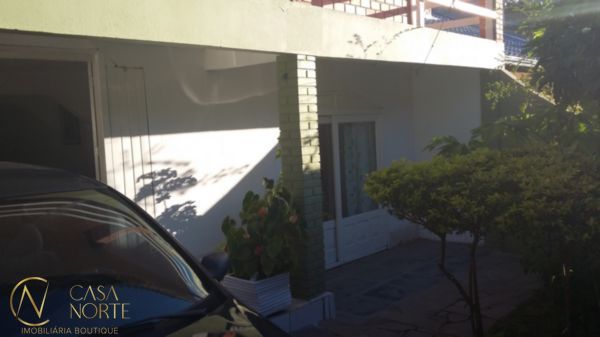 Casa à venda com 3 quartos, 109m², Rua dos Biazetto no bairro Aberta dos Morros em Porto Alegre