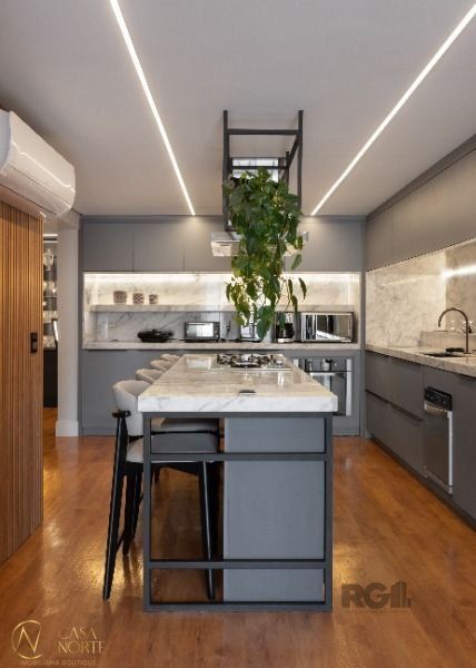 Apartamento à venda com 3 quartos, 141m², 1 suíte, 2 vagas, Avenida da Cavalhada no bairro Cavalhada em Porto Alegre