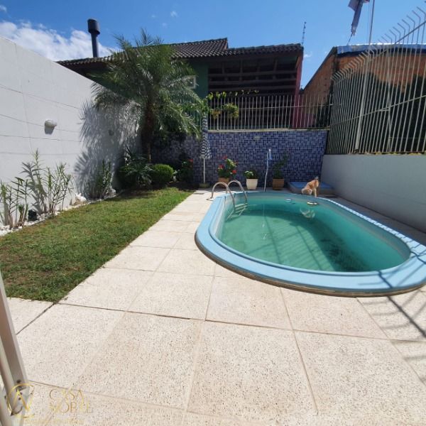 Casa à venda com 3 quartos, 185m², 1 suíte, 2 vagas, Olecio Cavedini no bairro Ipanema em Porto Alegre
