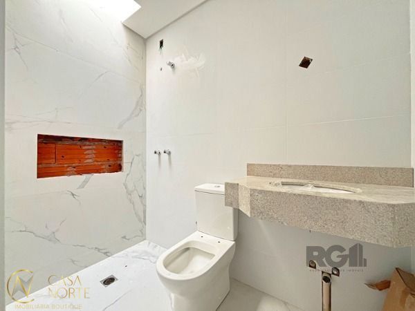 Casa à venda com 3 quartos, 99m², 1 suíte, 2 vagas, Rua Francisco Mattos Terres no bairro Aberta dos Morros em Porto Alegre