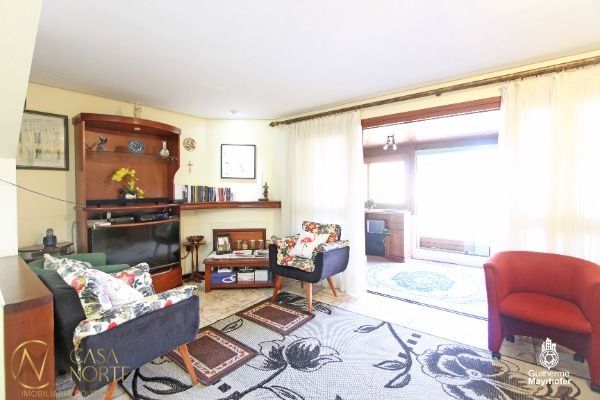 Casa de Condomínio à venda com 3 quartos, 258m², 1 suíte, 2 vagas, Doutor David de Azevedo Gusmao no bairro Jardim Isabel em Porto Alegre