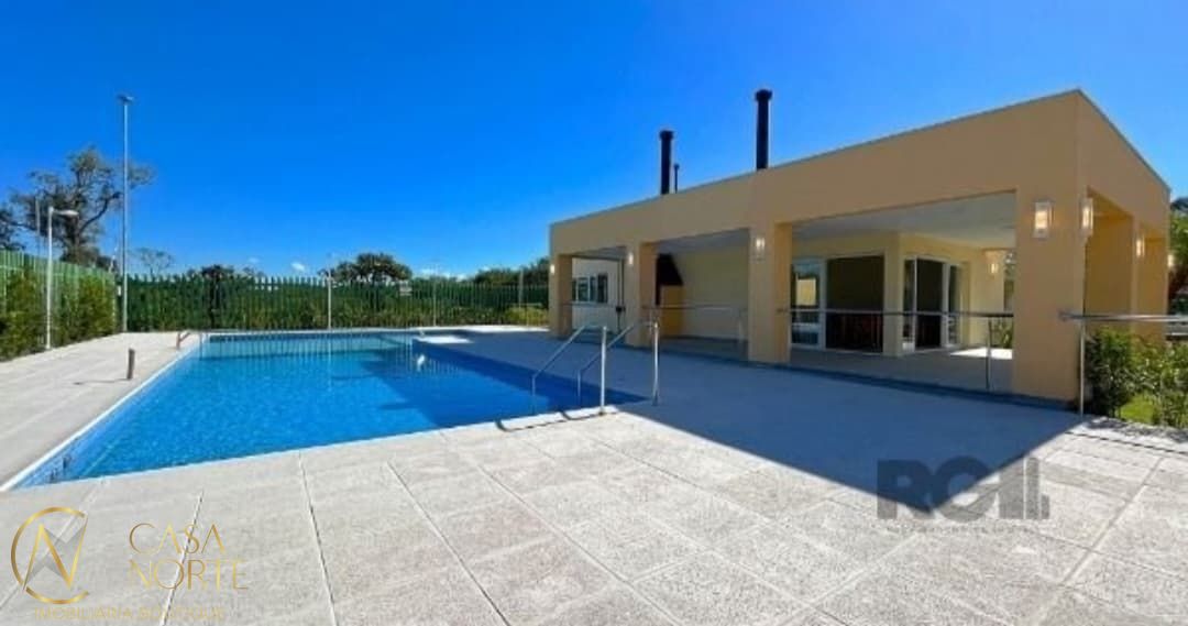 Casa de Condomínio à venda com 3 quartos, 132m², 1 suíte, 2 vagas, Avenida Juca Batista no bairro Hípica em Porto Alegre