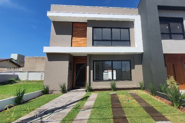 Casa de Condomínio à venda com 3 quartos, 147m², 3 suítes, 2 vagas, Rua Sinai no bairro Ipanema em Porto Alegre