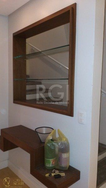 Casa de Condomínio à venda com 4 quartos, 138m², 1 vaga, Rua Upamaroti no bairro Cristal em Porto Alegre