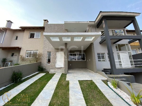 Casa à venda com 3 quartos, 400m², 1 suíte, 2 vagas, Rua Fabiana Kila de Avila no bairro Hípica em Porto Alegre