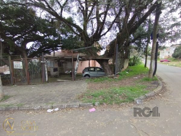 Terreno à venda  com 440m², Rua Dona Malvina no bairro Santa Tereza em Porto Alegre