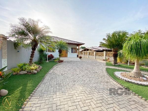 Casa à venda com 3 quartos, 200m², 1 suíte, 2 vagas, Avenida Inácio Antônio da Silva no bairro Belém Novo em Porto Alegre