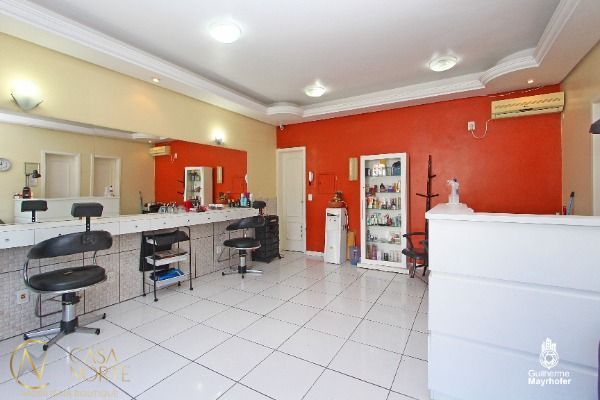 Casa à venda com 3 quartos, 229m², 1 suíte, 4 vagas, Estrada Vila Maria no bairro Cavalhada em Porto Alegre