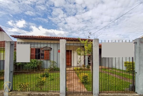 Casa à venda com 2 quartos, 140m², 1 suíte, 3 vagas, Rua Jair de Moura Calixto no bairro Ipanema em Porto Alegre