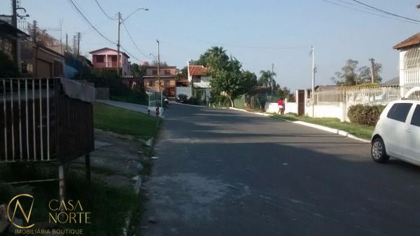 Terreno à venda  com 196m², Rua Dona Luiza no bairro Nonoai em Porto Alegre