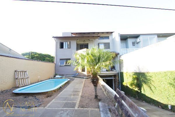 Casa à venda com 3 quartos, 300m², 1 suíte, 8 vagas, Rua Gregorio da Fonseca no bairro Nonoai em Porto Alegre