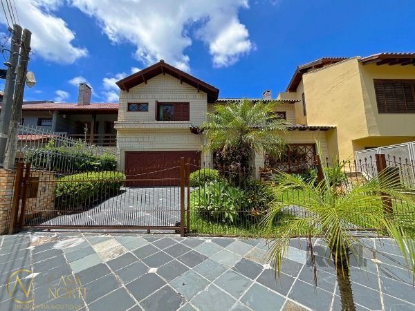 Casa à venda com 3 quartos, 340m², 3 suítes, 4 vagas, Rua Engenheiro Renato Costa Leite no bairro Ipanema em Porto Alegre