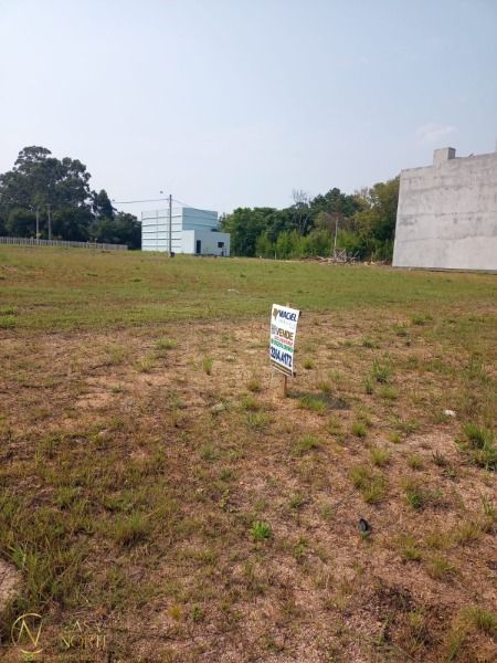 Terreno à venda  com 187m², Rua Jean Vardaramatos no bairro Hípica em Porto Alegre