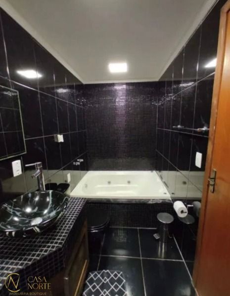 Casa à venda com 3 quartos, 154m², 1 suíte, 2 vagas, Rua Guatambu no bairro Hípica em Porto Alegre