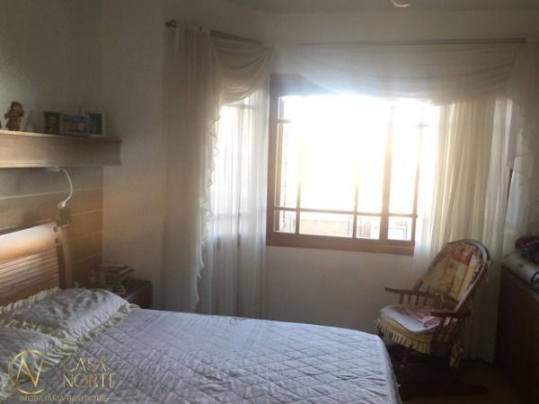 Casa à venda com 3 quartos, 171m², 1 suíte, 2 vagas, Rua Doutor Ildefonso Pinto no bairro Santa Tereza em Porto Alegre