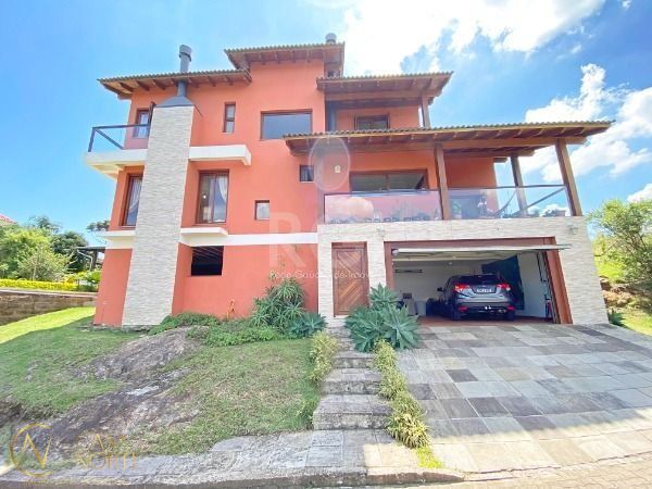 Casa de Condomínio à venda com 3 quartos, 250m², 1 suíte, 2 vagas, Avenida Professor Oscar Pereira no bairro Glória em Porto Alegre