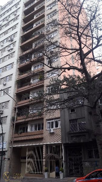 Apartamento à venda com 3 quartos, 202m², 1 suíte, 1 vaga, Rua Duque de Caxias no bairro Centro Histórico em Porto Alegre