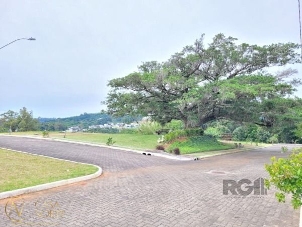 Terreno à venda  com 229m², Estrada Jorge Pereira Nunes no bairro Campo Novo em Porto Alegre