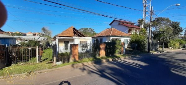 Terreno à venda  com 715m², Rua Porto Calvo no bairro Ipanema em Porto Alegre