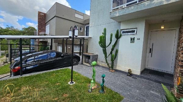 Casa de Condomínio à venda com 3 quartos, 130m², 1 suíte, 2 vagas, Rua Antônio Pedro Costa no bairro Lomba do Pinheiro em Porto Alegre