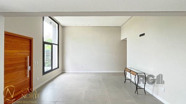 Casa à venda com 3 quartos, 93m², 1 suíte, 1 vaga, Rua Fernando Jorge Schneider no bairro Hípica em Porto Alegre