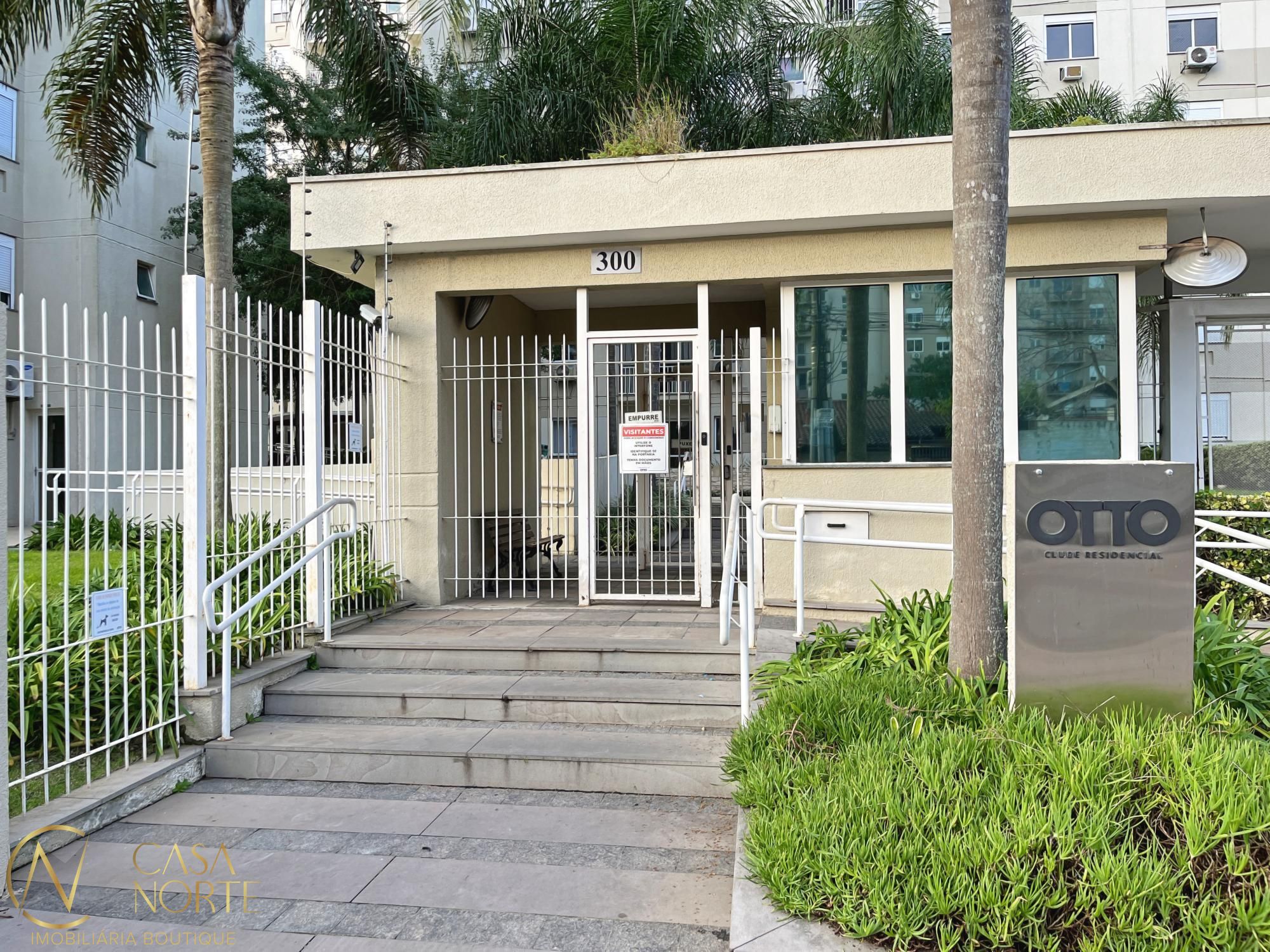 Apartamento à venda com 3 quartos, 72m², 1 suíte, 1 vaga, Rua Teotônia no bairro Camaquã em Porto Alegre