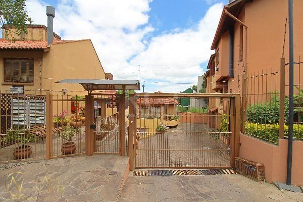 Casa de Condomínio à venda com 3 quartos, 150m², 1 suíte, 1 vaga, Rua Giorgio Negroni no bairro Espírito Santo em Porto Alegre