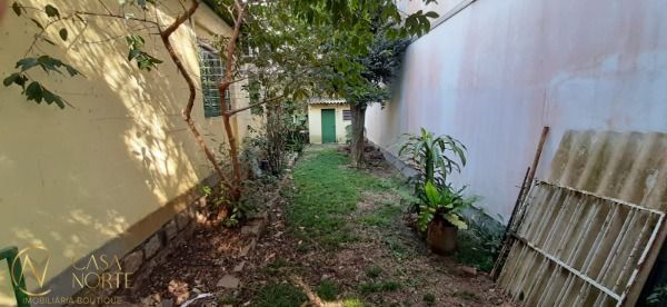 Terreno à venda  com 330m², Travessa Itaperuna no bairro Tristeza em Porto Alegre