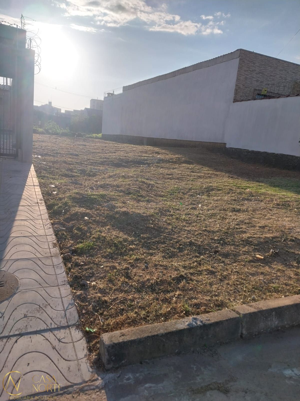Terreno à venda  com 184m², Rua Catarino Andreatta no bairro Vila Nova em Porto Alegre