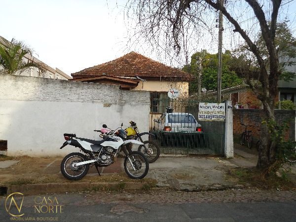 Terreno à venda  com 600m², Rua Landel de Moura no bairro Camaquã em Porto Alegre