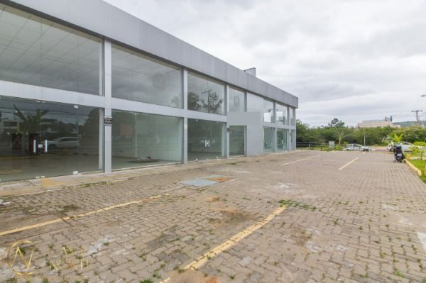 Loja à venda , 845m², Avenida Edgar Pires de Castro no bairro Hípica em Porto Alegre