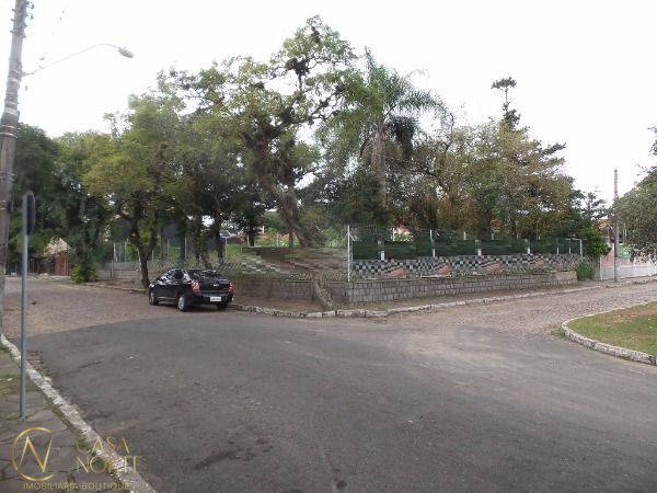 Terreno à venda  com 880m², Avenida Guaiba no bairro Ipanema em Porto Alegre