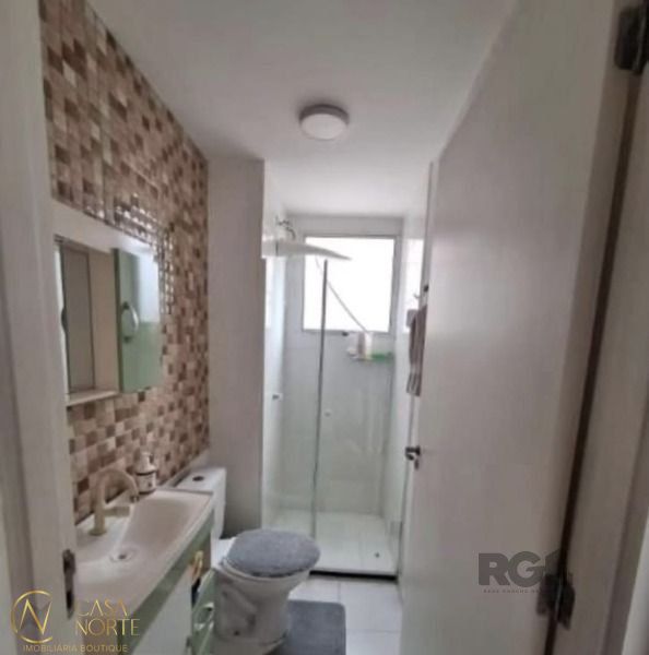 Apartamento à venda com 2 quartos, 50m², 1 vaga, Avenida Edgar Pires de Castro no bairro Hípica em Porto Alegre
