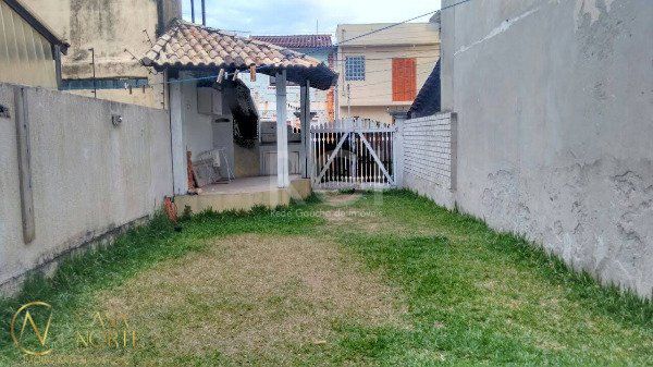 Casa de Condomínio à venda com 2 quartos, 72m², Avenida da Serraria no bairro Espírito Santo em Porto Alegre