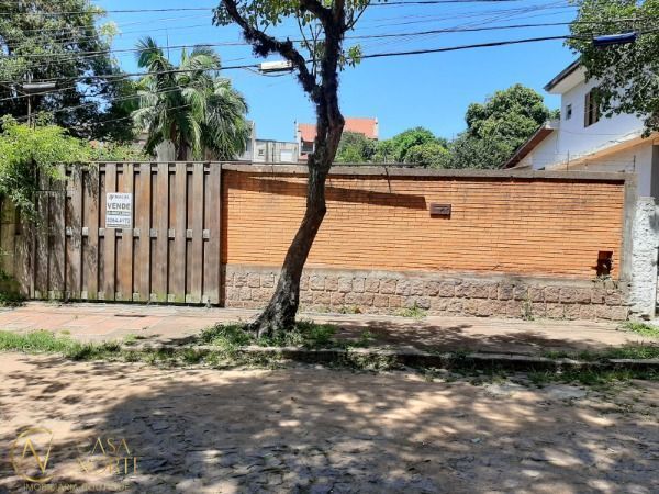 Terreno à venda  com 640m², Rua João Ribeiro de Barros no bairro Espírito Santo em Porto Alegre