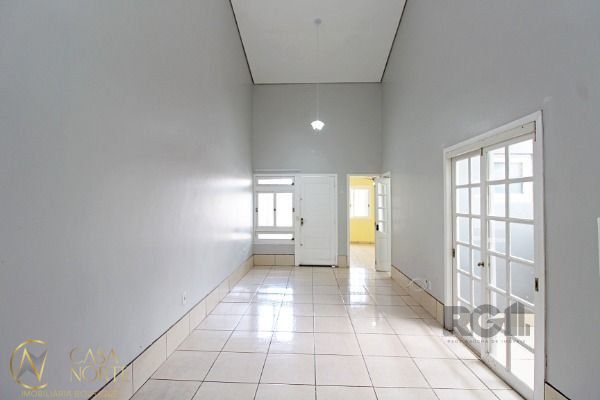 Casa à venda com 2 quartos, 70m², 2 suítes, 2 vagas, Rua Baldoino Bottini no bairro Hípica em Porto Alegre