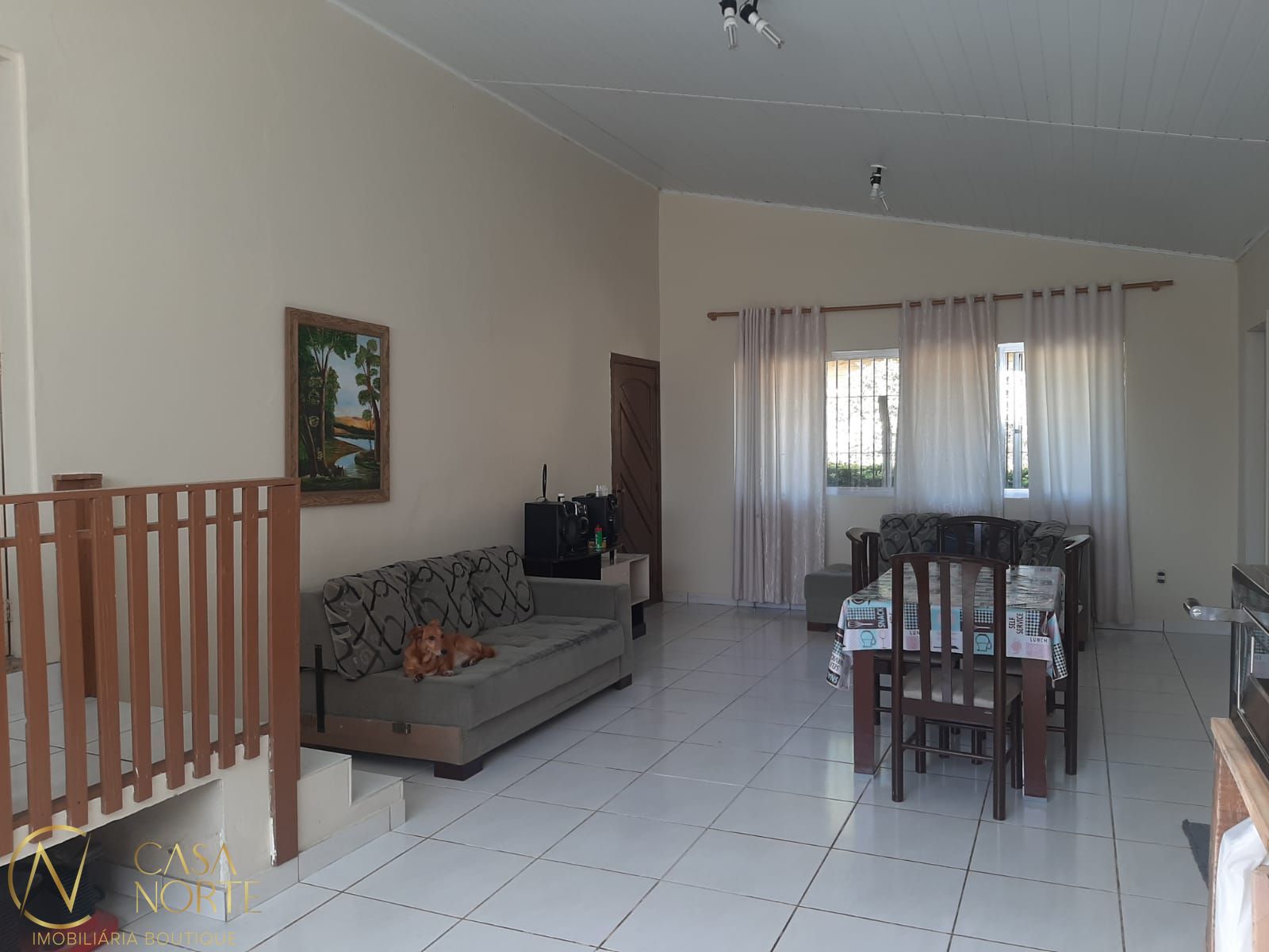 Casa à venda com 3 quartos, 195m², 1 vaga, Rua Dona Mariana no bairro Restinga em Porto Alegre