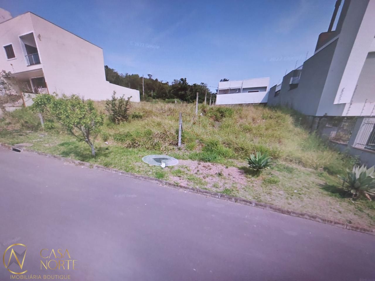 Terreno à venda  com 200m², Rua Claudio da Silva Pinto no bairro Guarujá em Porto Alegre
