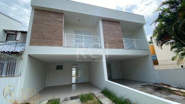 Casa à venda com 3 quartos, 137m², 1 suíte, 2 vagas, Rua Armando Czamanski no bairro Ipanema em Porto Alegre