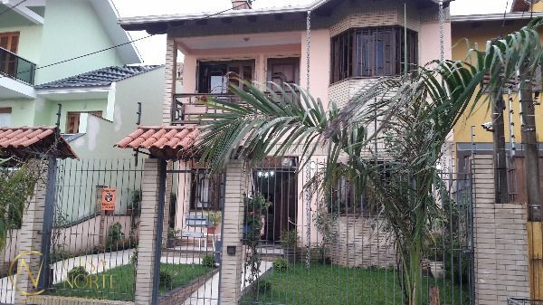 Casa à venda com 3 quartos, 300m², 3 suítes, 4 vagas, Rua Moacyr Godoy Ilha no bairro Espírito Santo em Porto Alegre