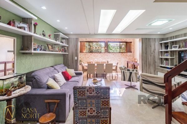 Casa de Condomínio à venda com 3 quartos, 175m², 1 suíte, 2 vagas, Avenida Wenceslau Escobar no bairro Vila Conceição em Porto Alegre