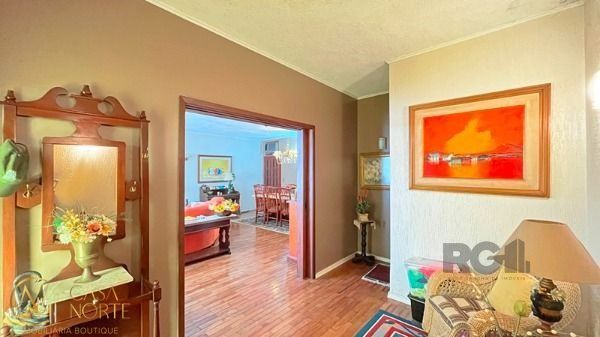 Casa à venda com 5 quartos, 320m², 3 suítes, 8 vagas, Rua Manoel Leao no bairro Ipanema em Porto Alegre
