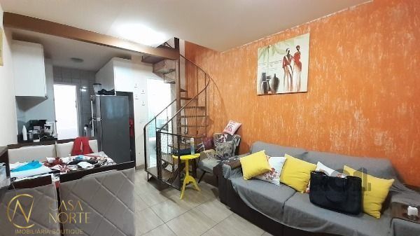 Casa de Condomínio à venda com 3 quartos, 60m², 1 vaga, Avenida Monte Cristo no bairro Vila Nova em Porto Alegre