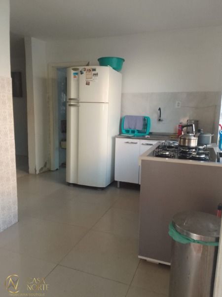 Casa à venda com 2 quartos, 80m², 2 vagas, Rua Osório Mendes Ouriques no bairro Guarujá em Porto Alegre