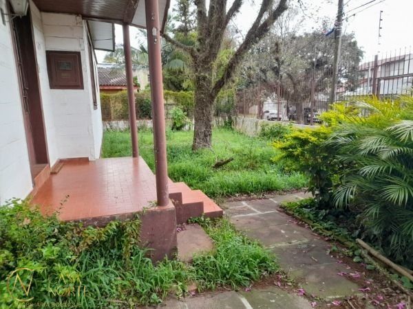 Casa à venda com 2 quartos, 420m², 1 suíte, 4 vagas, Rua Gregorio da Fonseca no bairro Nonoai em Porto Alegre