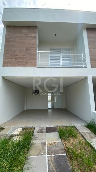 Casa à venda com 3 quartos, 137m², 1 suíte, 2 vagas, Rua Armando Czamanski no bairro Ipanema em Porto Alegre